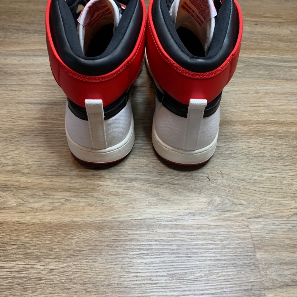 Nike Air Jordan 1 KO Chicago - Picture 5 of 11